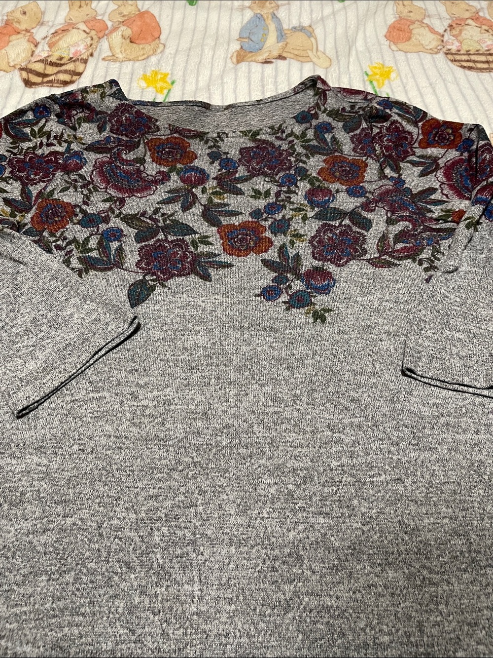 Floral Yoke Gray Women's Knit Top 3/4 sleeves